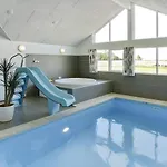 18 Person In בית נופש *