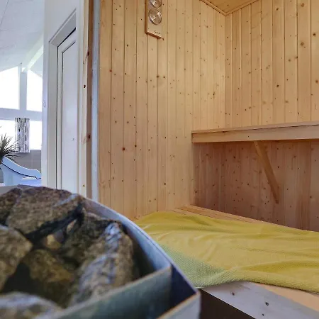 18 Person In * Bogense