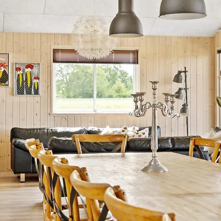 Casa vacanze 18 Person In Bogense