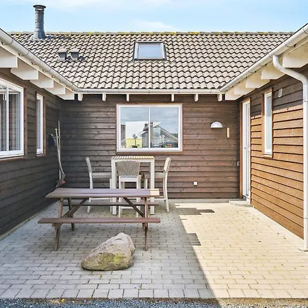 18 Person In Casa vacanze Bogense