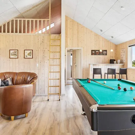 18 Person In * Bogense