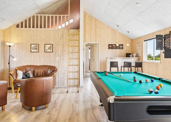 18 Person In * Bogense